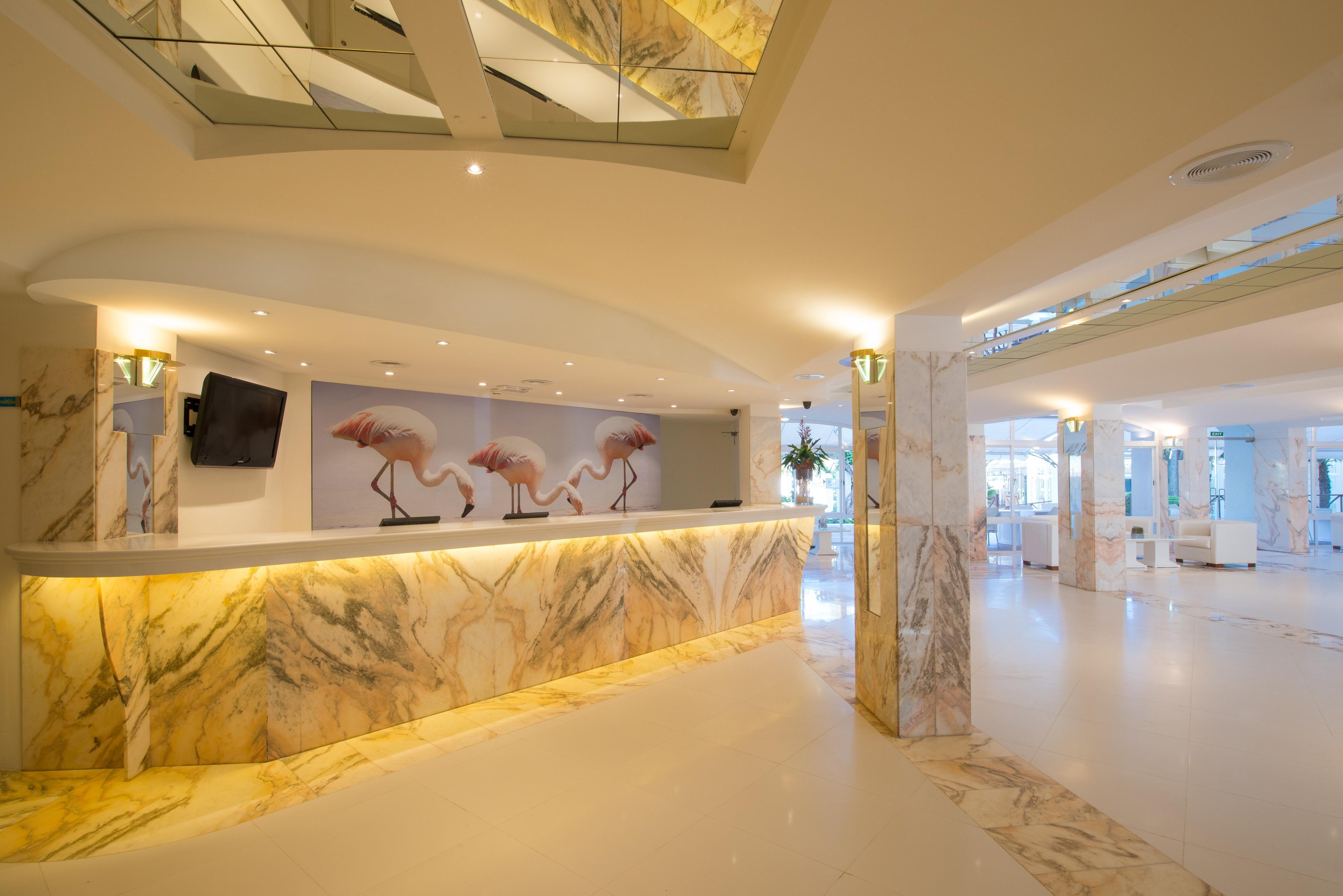 Iberostar Waves Ciudad Blanca Otel Alcudia  Dış mekan fotoğraf